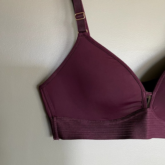 NWOT Lively The Spacer T-Shirt Bra Burgundy Red Size 34A Wireless Lightly Padded - Picture 6 of 16
